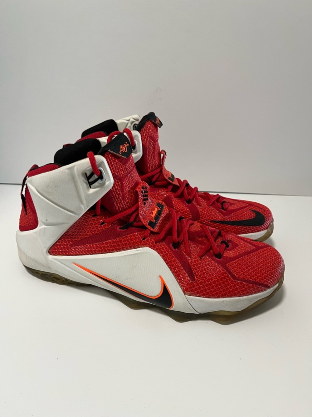 LeBron 12 Heart Of A Lion  - size 11.5